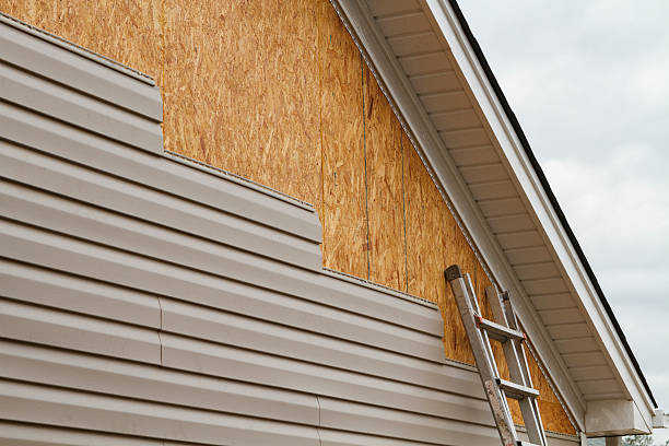 24/7 Emergency Vinyl Siding experts in Keene, VA
